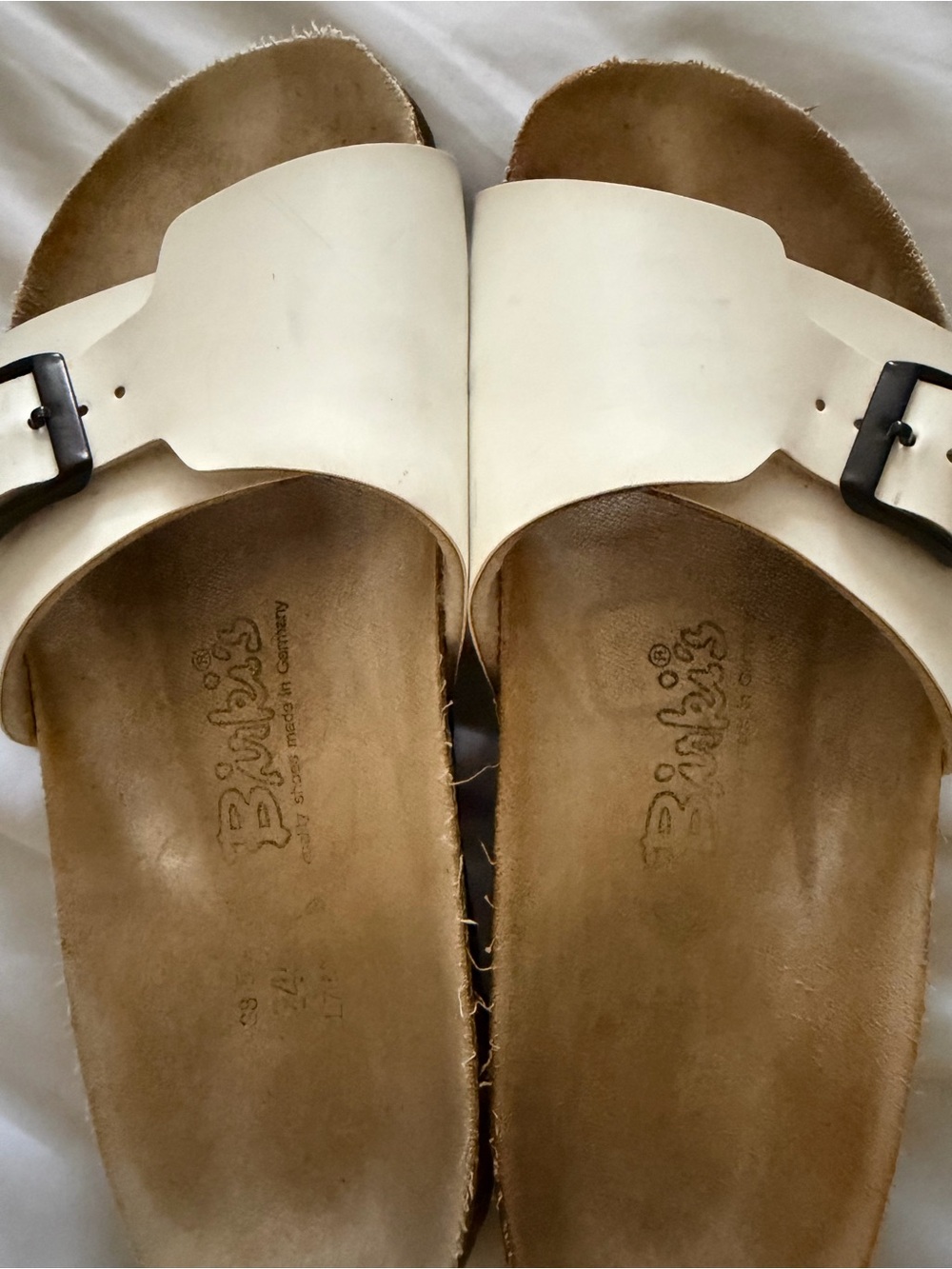 Birkenstock White Parent Single-Buckle Slide Sandals
